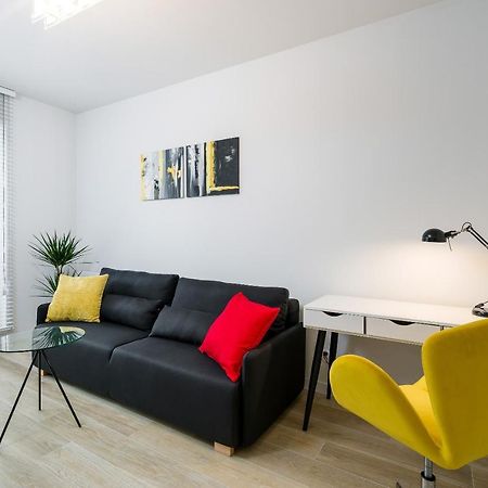 Apartments Poznan Fabryczna By Renters Luaran gambar